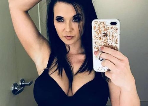 Kurtköy Esmer Masaj Yapan İşini bilen Escort Bayan Vedia